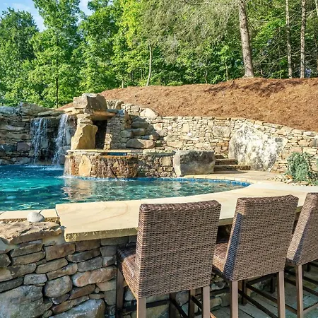 Villa Cascades At The Summit